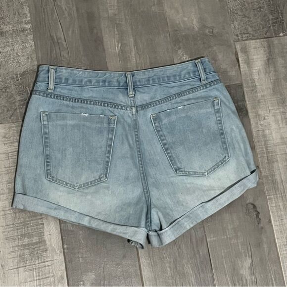 NWOT EVIDNT Los Angeles Light Wash Cotton Distressed Denim Jean Cuff Shorts 27 - Picture 4 of 10